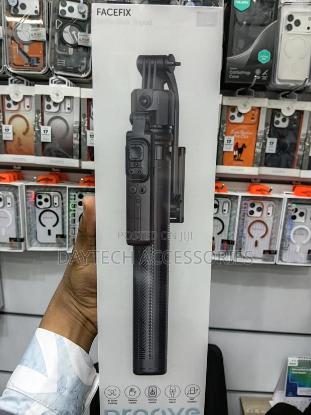 The Proove Facefix Ai Smart Tracking Selfie Stick Tripod - Black - thumbnail 2