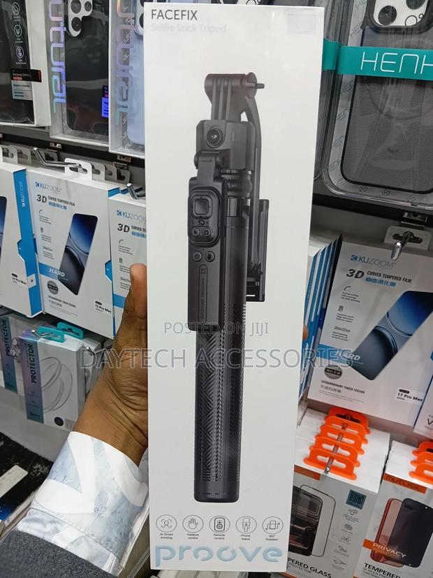 The Proove Facefix Ai Smart Tracking Selfie Stick Tripod - Black - thumbnail 3