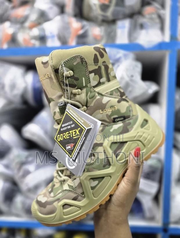 Lowa Tactical Military Combat Boots With a Gore-Tex Liner Size 40-45