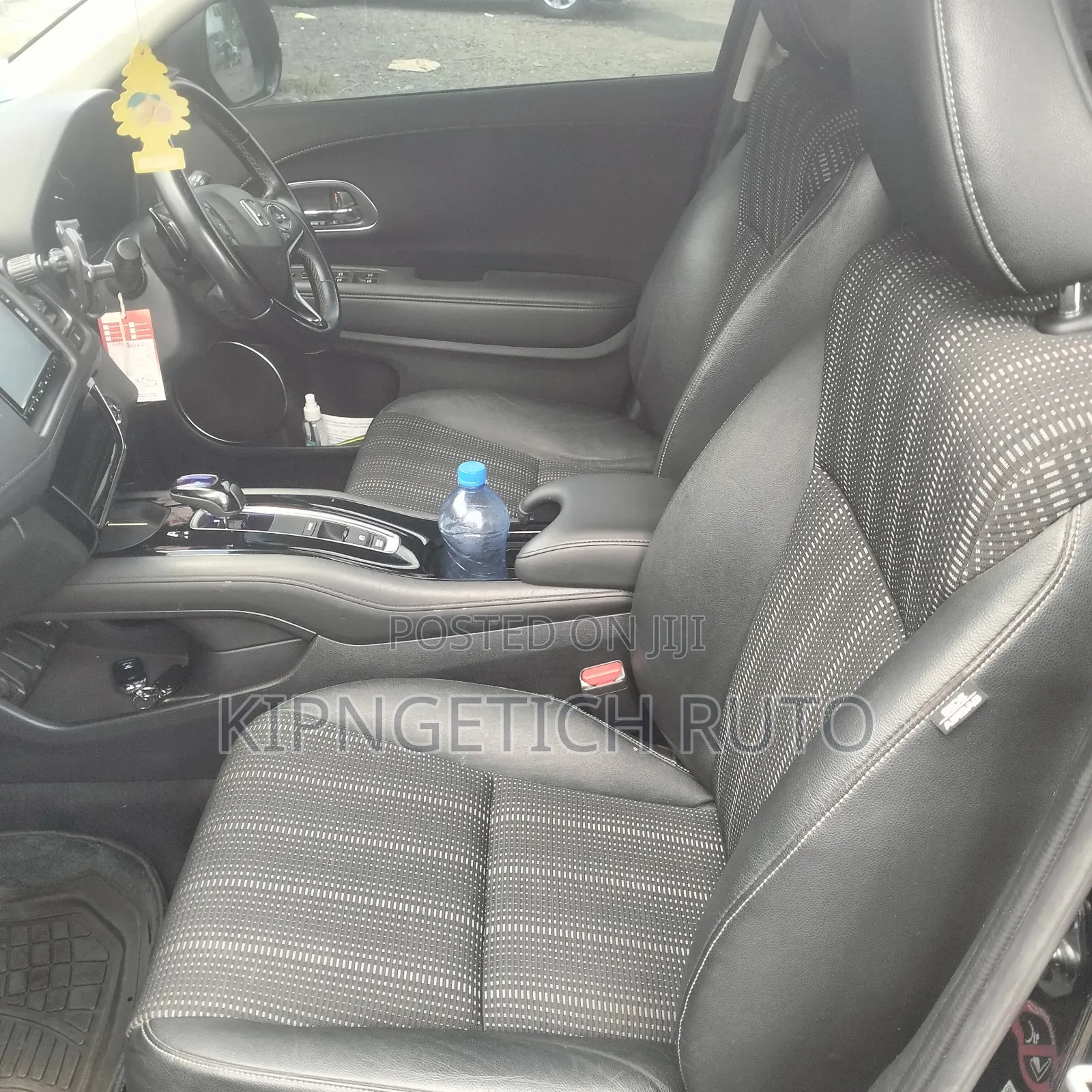 Honda Vezel 1.5 Hybrid 4WD 2017 Black