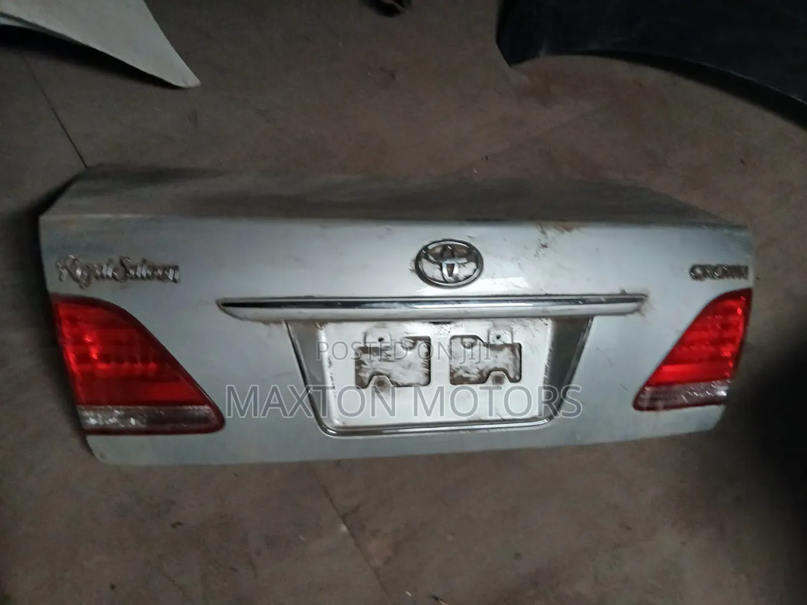 Toyota Crown Royal Grs180 Boot Lid