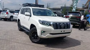 Toyota Land Cruiser Prado 2019 White