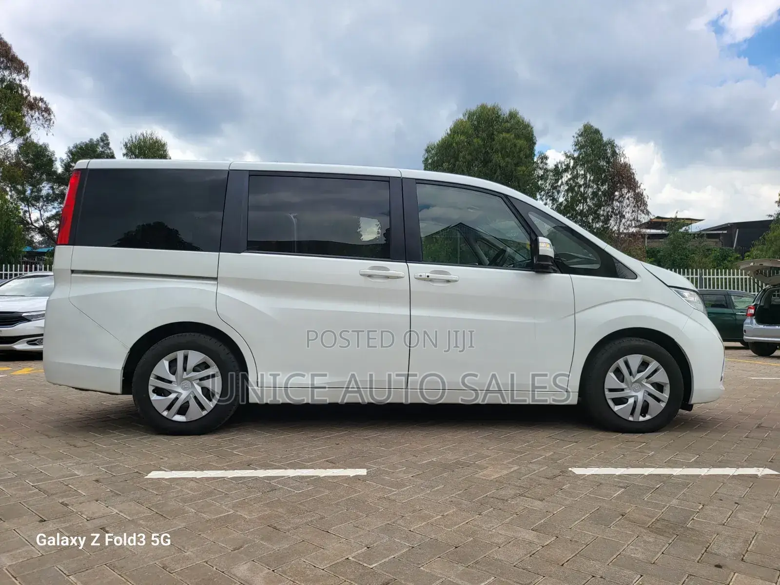 Honda Stepwgn 2017 White