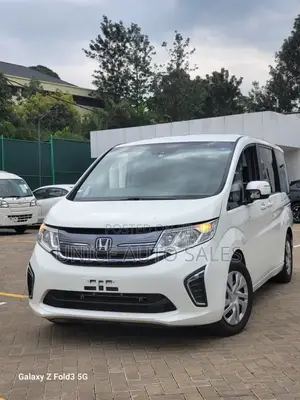Honda Stepwgn 2017 White