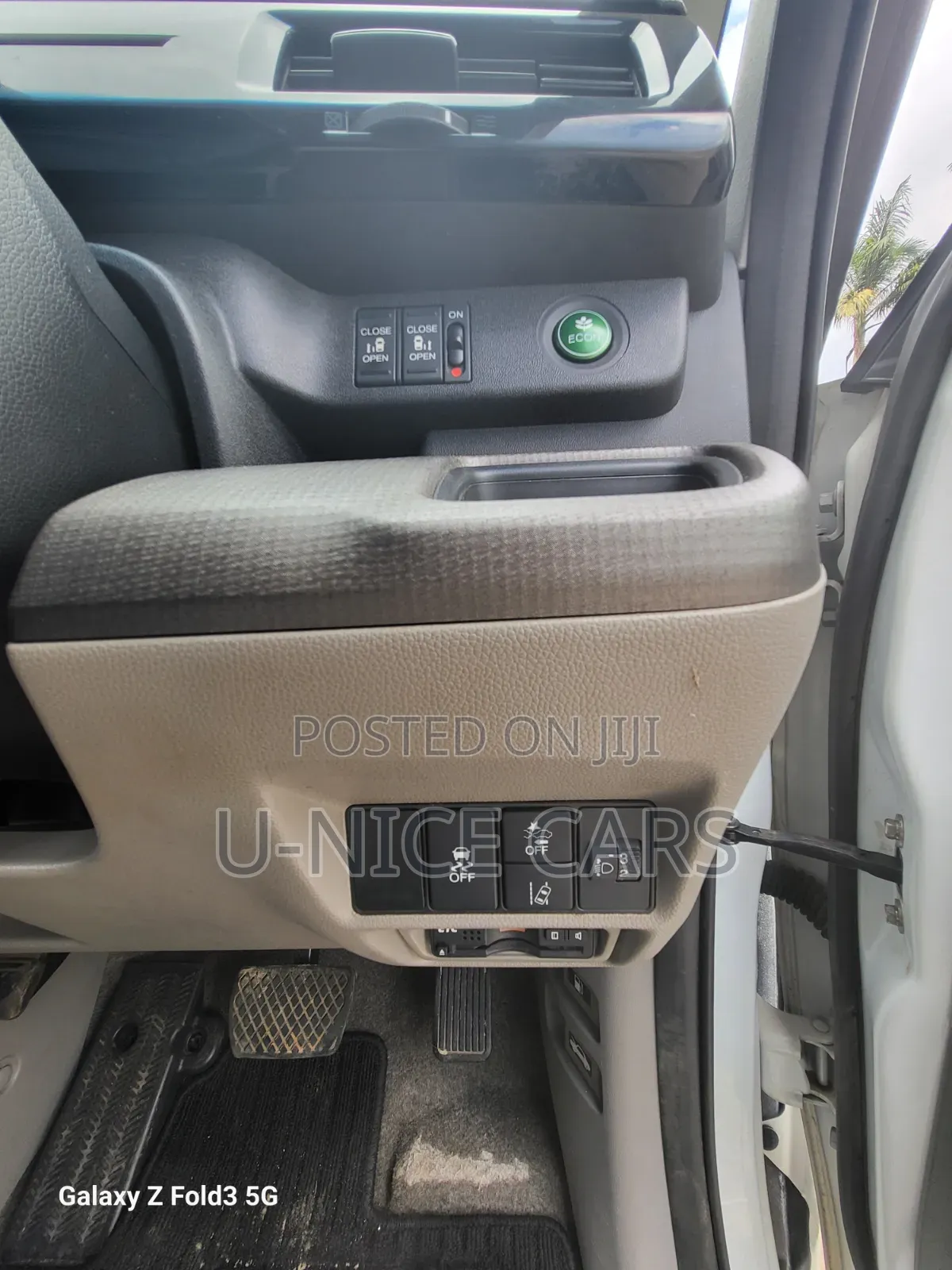 Honda Stepwgn 2017 White
