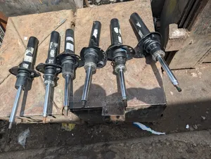 Volkswagen Passat Shocks.