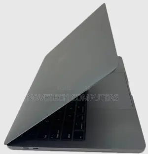 Laptop Apple MacBook Pro 2020 16GB Intel Core i7 SSD 512GB