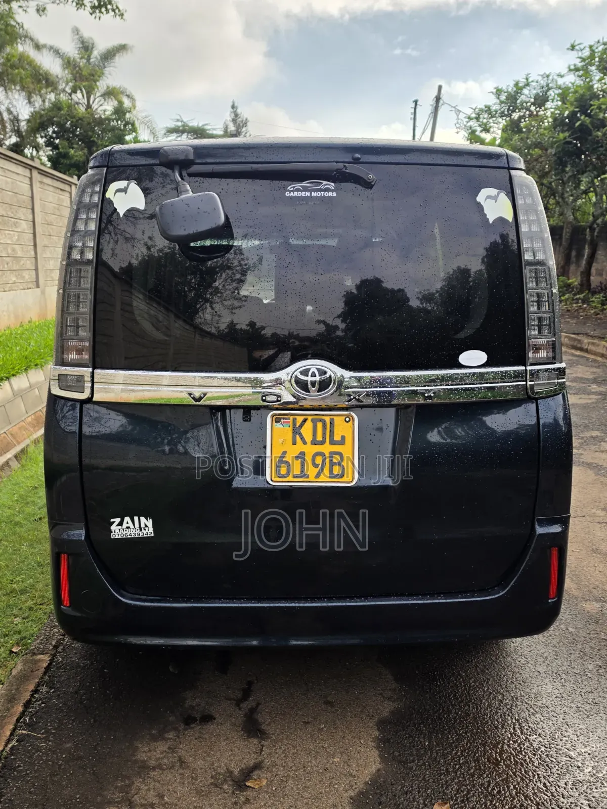 Toyota Voxy 2016 Blue