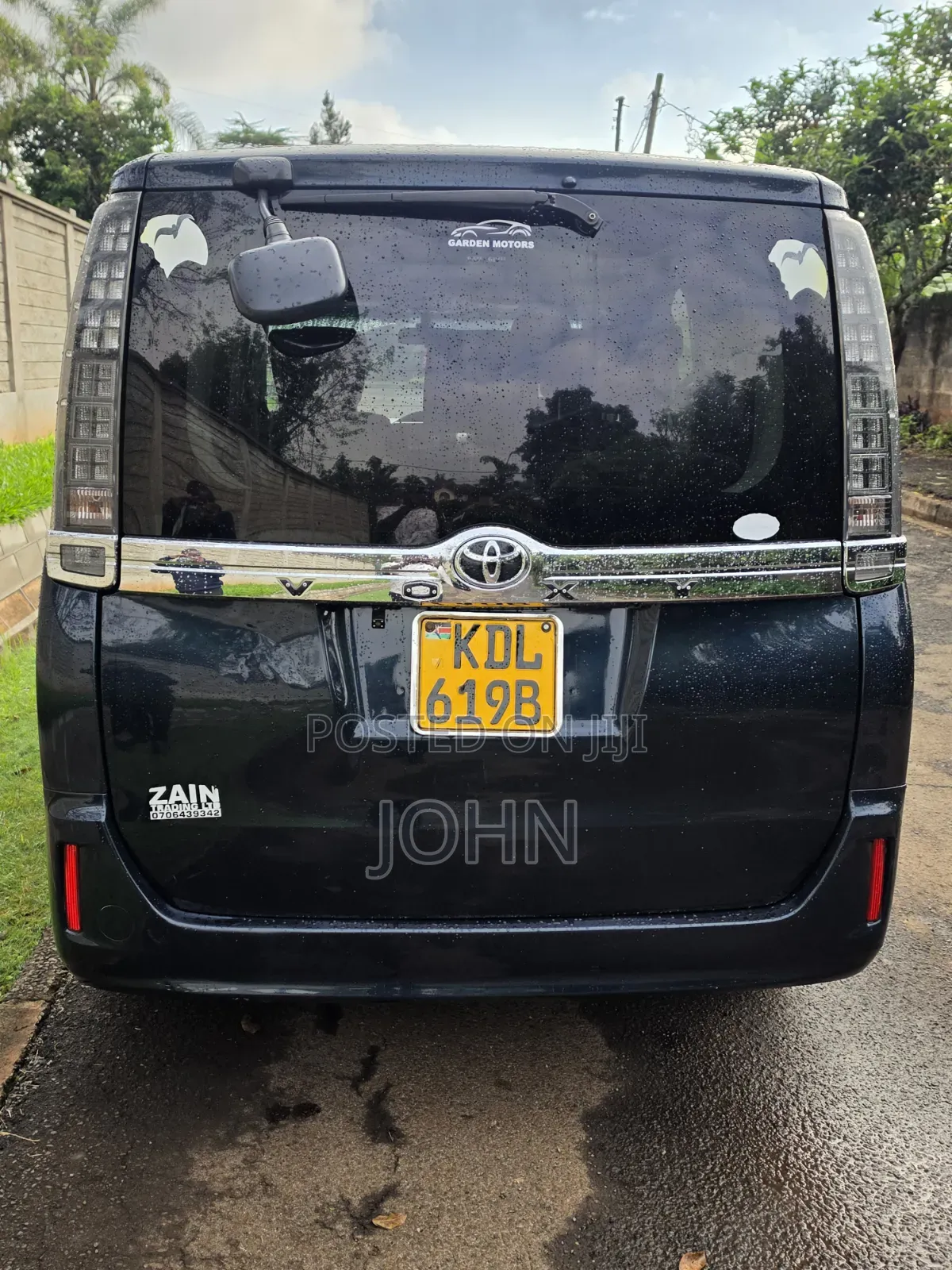 Toyota Voxy 2016 Blue