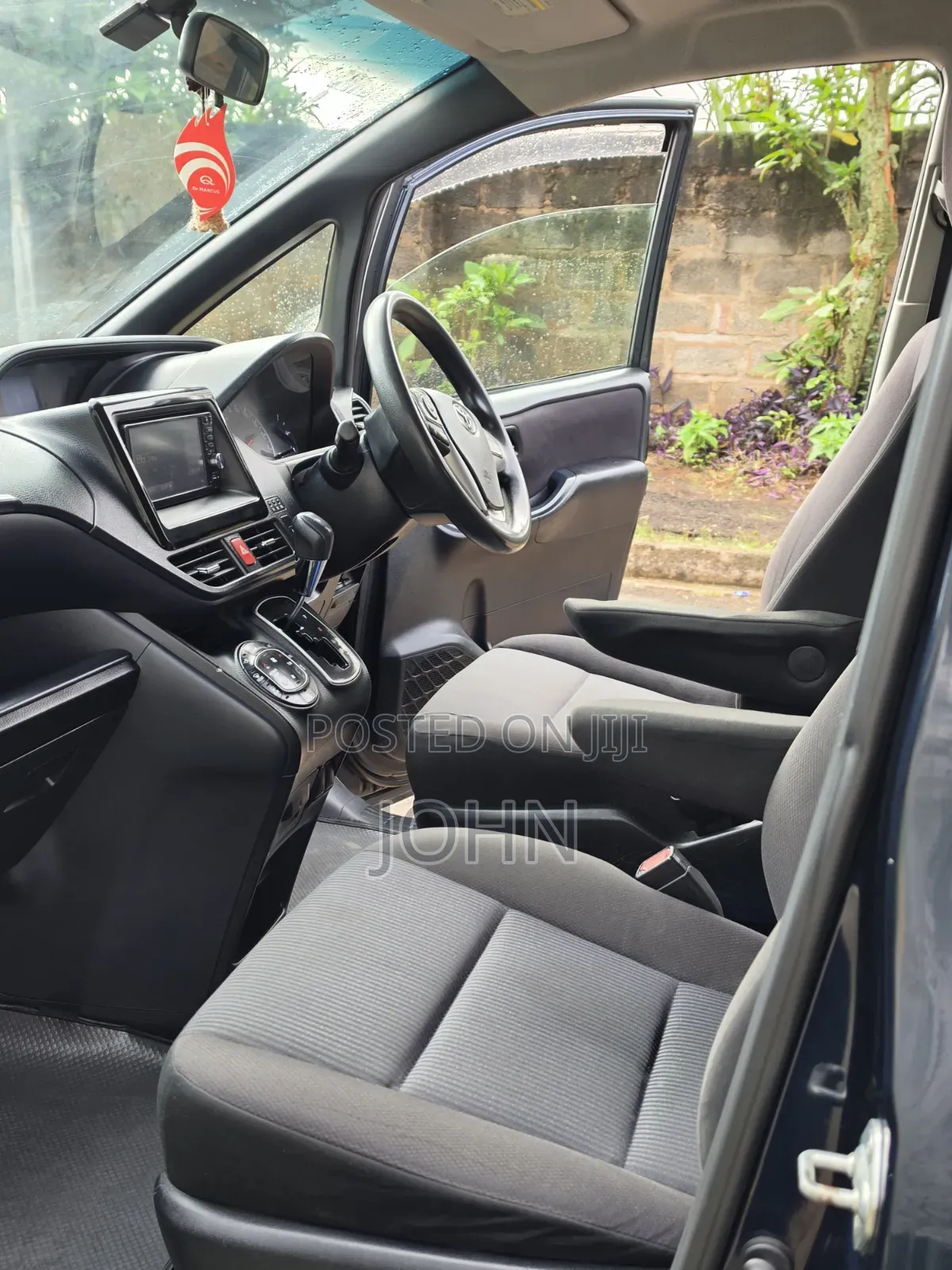 Toyota Voxy 2016 Blue