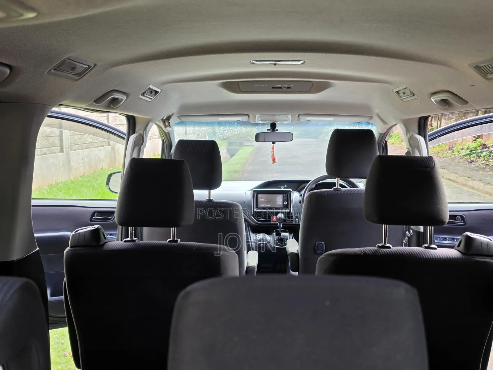 Toyota Voxy 2016 Blue