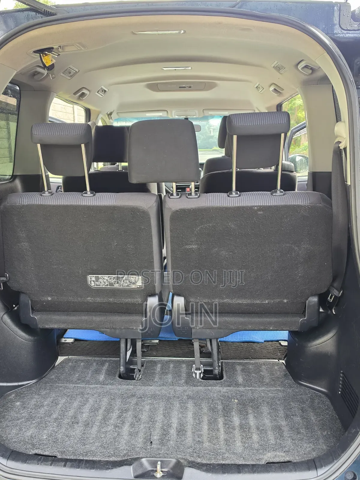 Toyota Voxy 2016 Blue