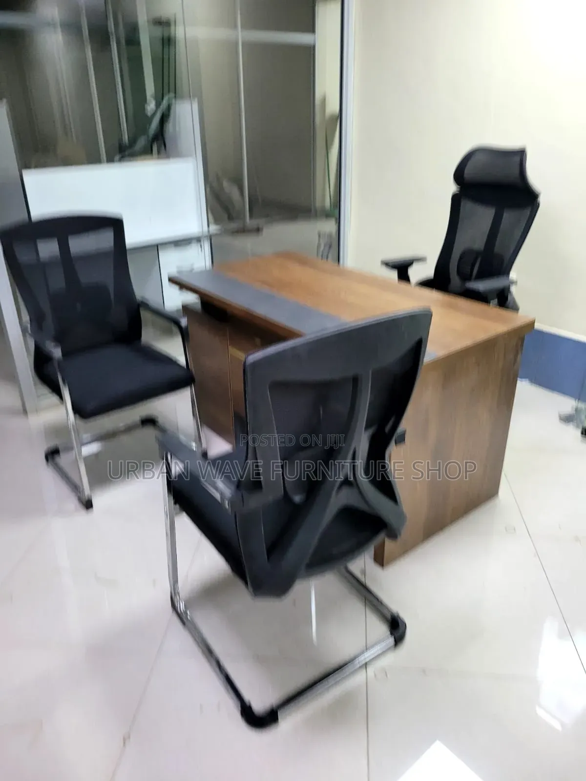 Complete Office Director Set +Visitors Chair