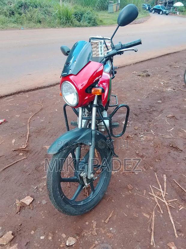 Honda CB 2024 Red - thumbnail 3