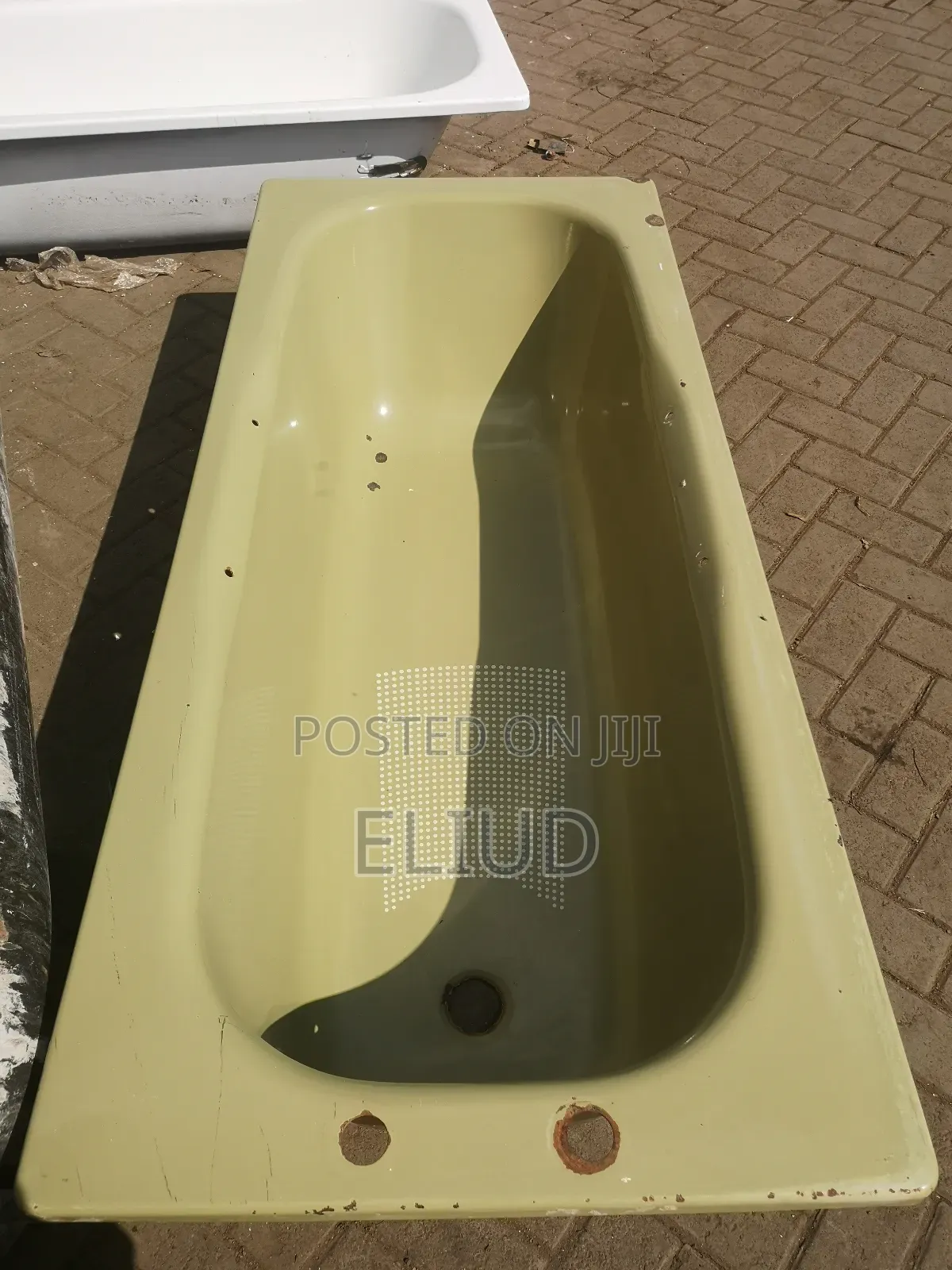Coloured Bath Tubs