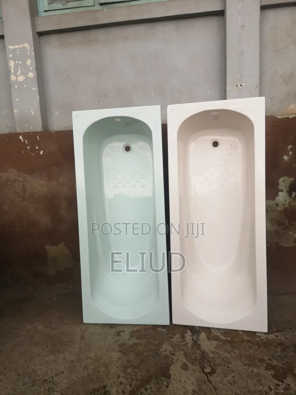 Coloured Bath Tubs