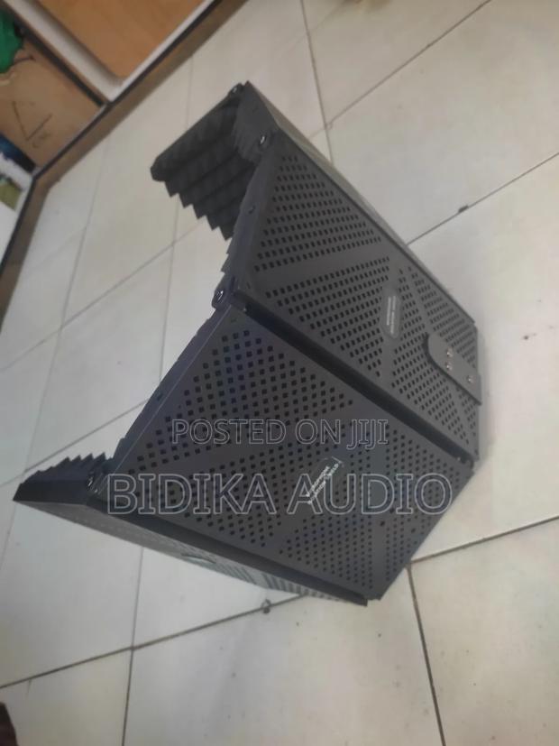 5-Panel Foldable Studio Microphone Isolation Shield - thumbnail 2