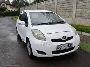 Toyota Vitz 1.3 FWD 5dr 2008 Pearl