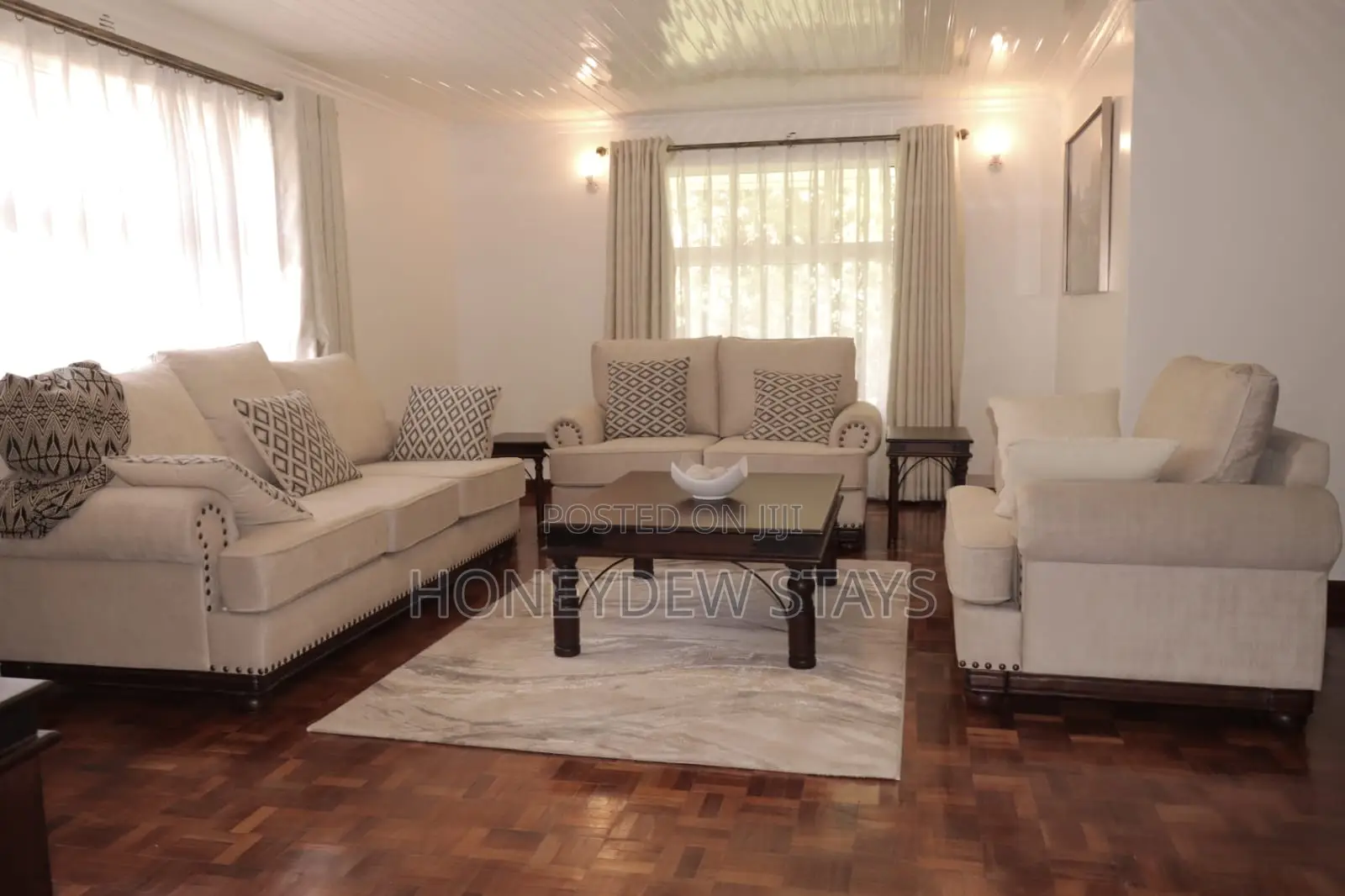 Stylish 5-Bedroom Airbnb Bungalow Near SGR Jkia