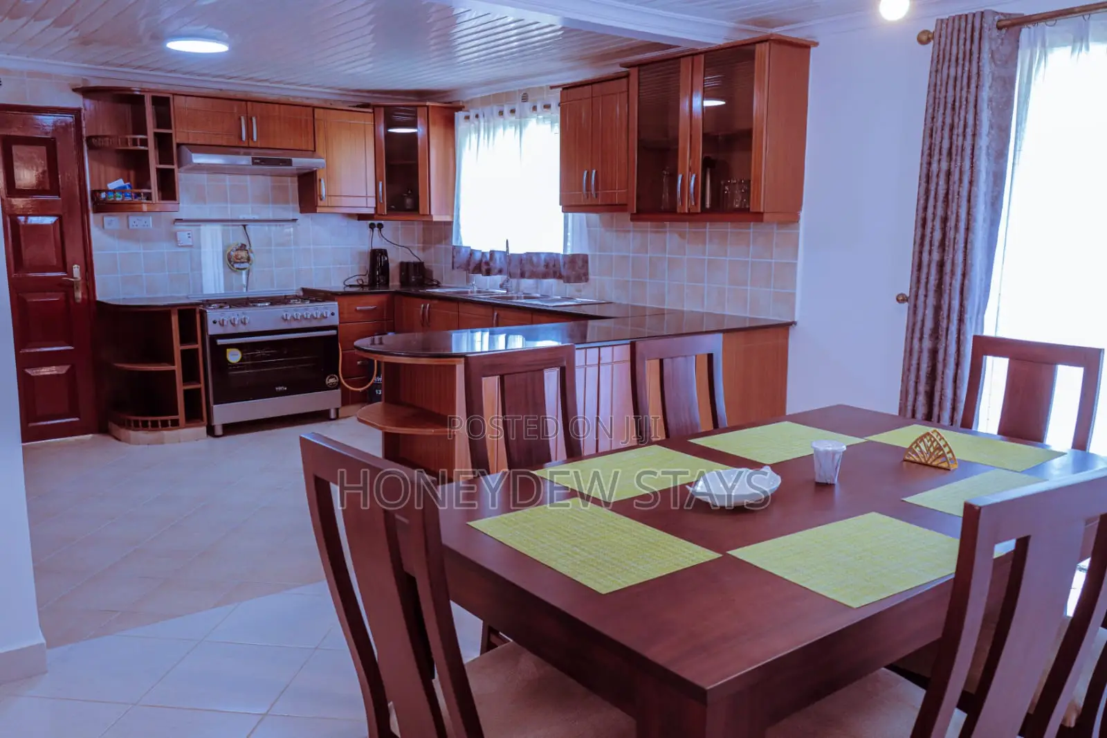 Stylish 5-Bedroom Airbnb Bungalow Near SGR Jkia