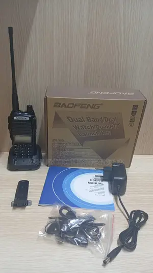 Baofeng Uv-82 Walkie Talkie Dual-Band Radio ( New)