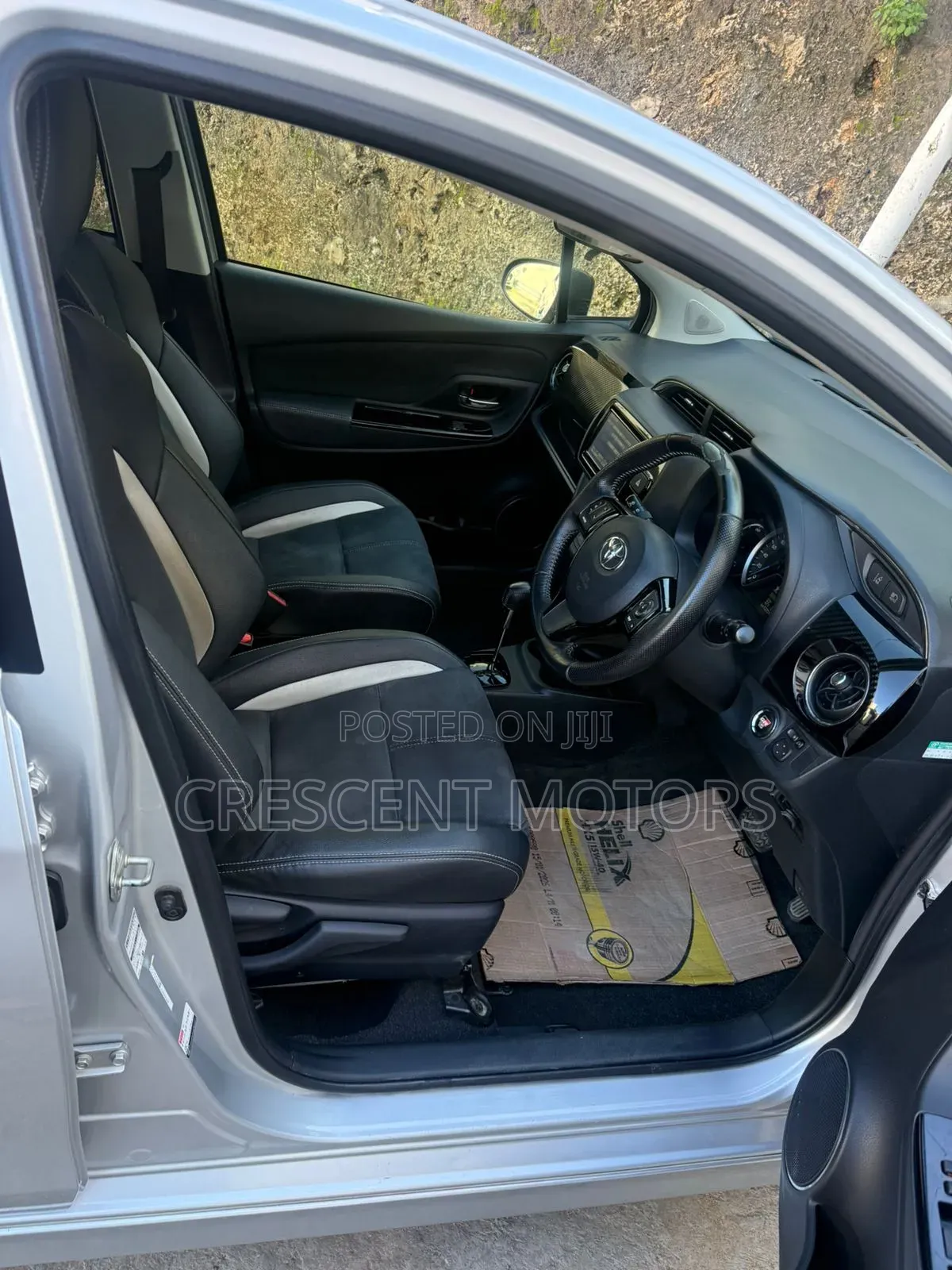 Toyota Vitz 2019 Silver