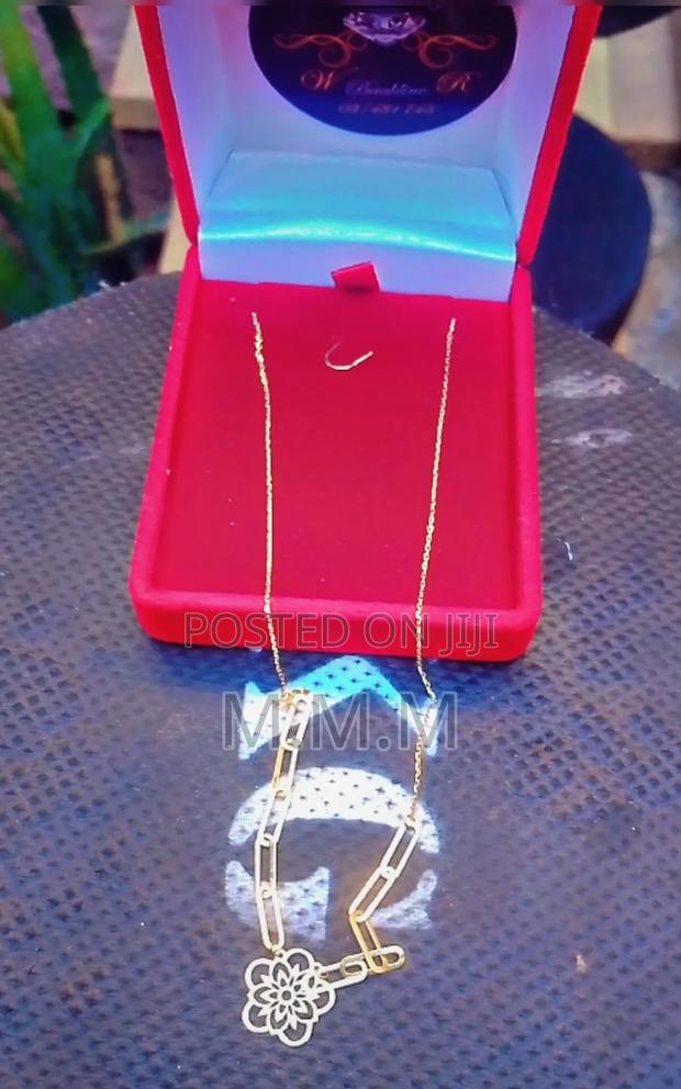 Gold Ladies Chain - thumbnail 2