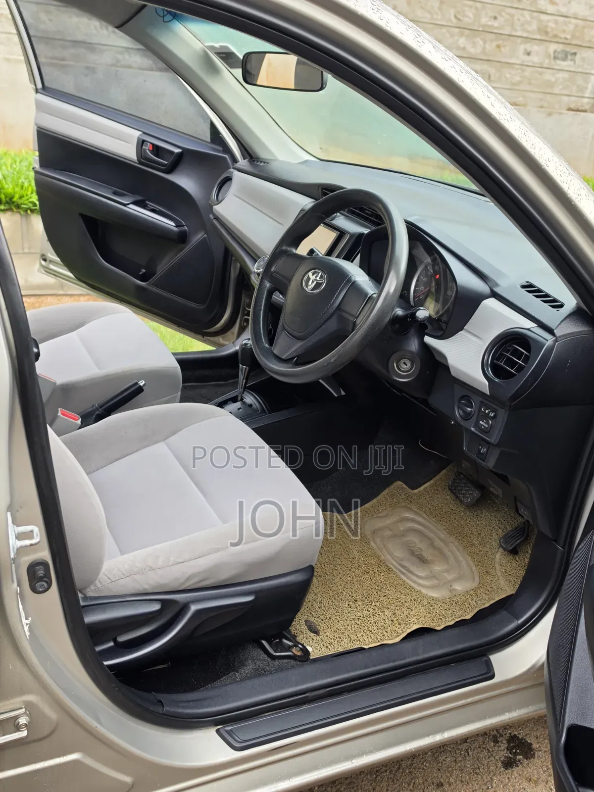 Toyota Axio 1.5 G 2WD 2014 Gold
