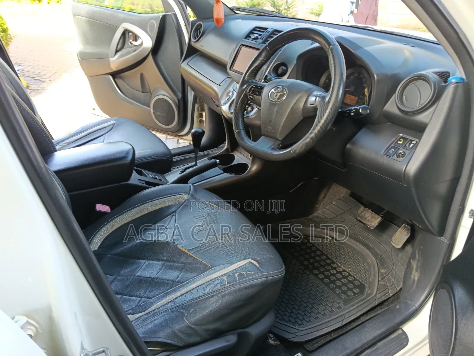 Toyota Vanguard 2010 Pearl