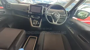 Nissan Serena 2019 White