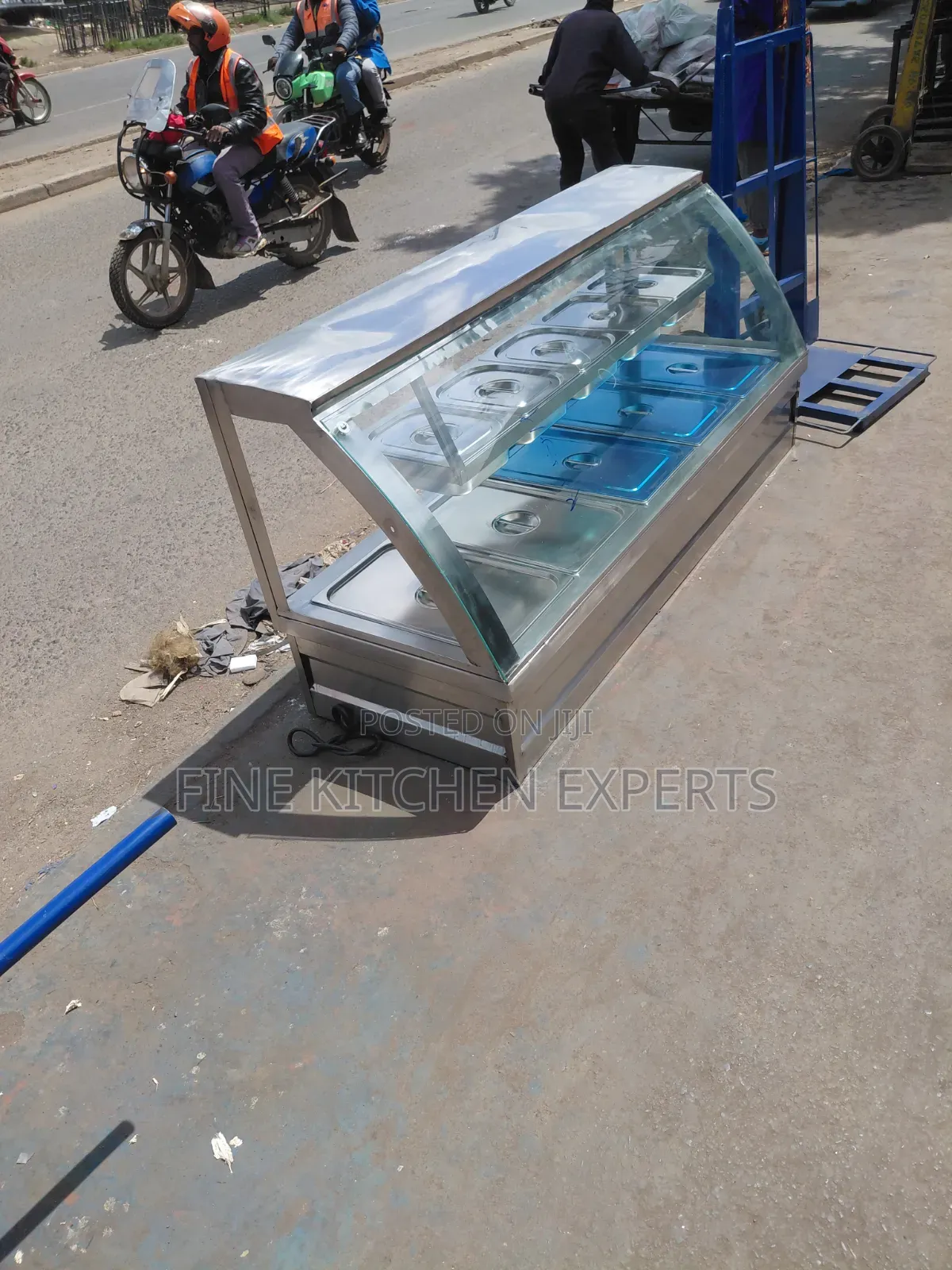Food Display Without Stand