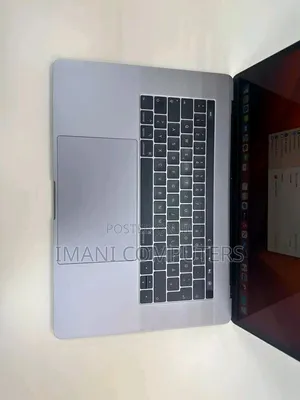 Laptop Apple MacBook Pro 2018 16GB Intel Core i7 SSD 512GB