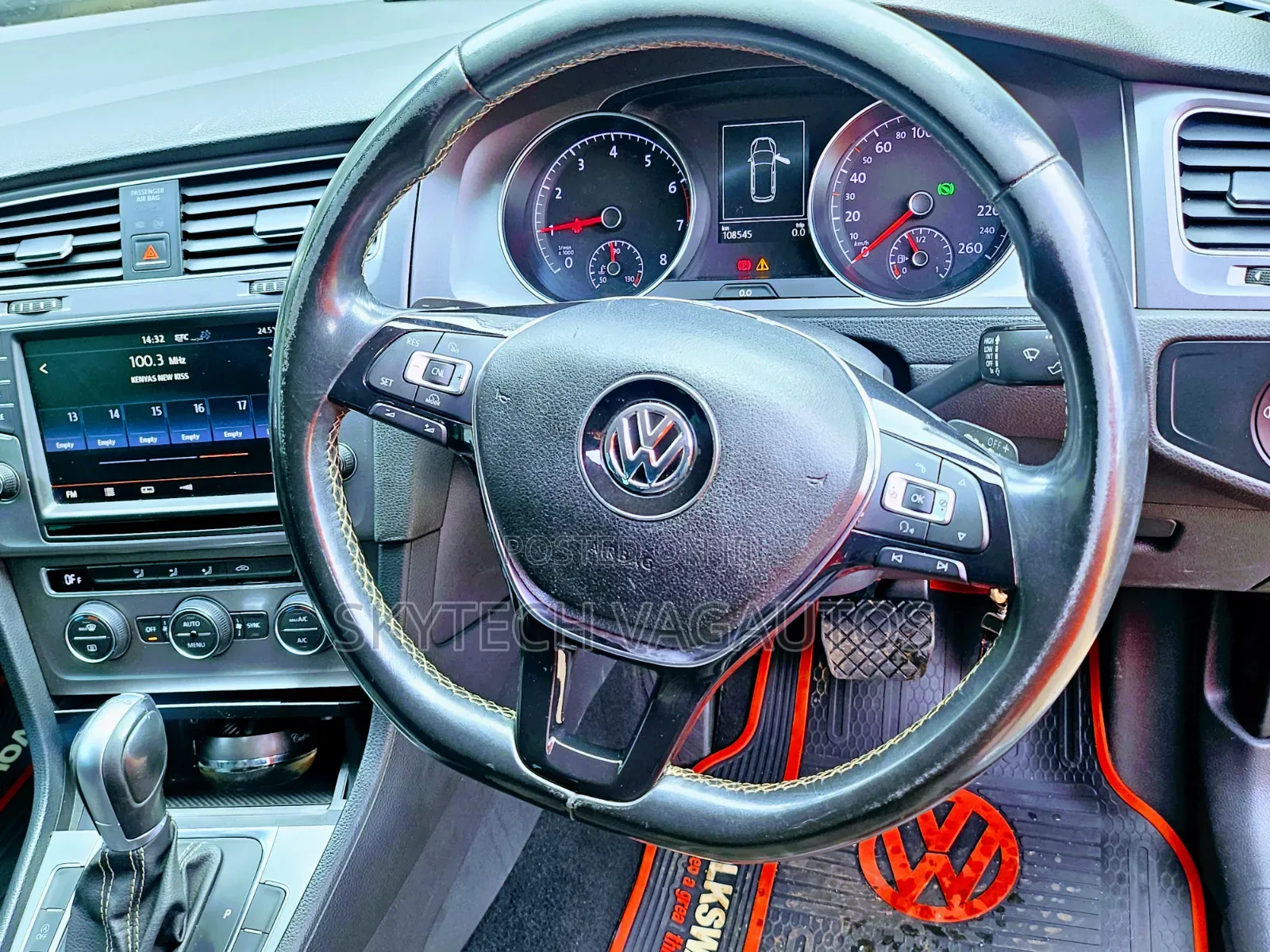 Volkswagen Golf 2015 Purple