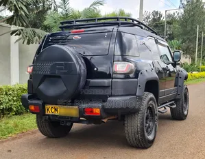Toyota FJ Cruiser 4x4 Automatic 2012 Black