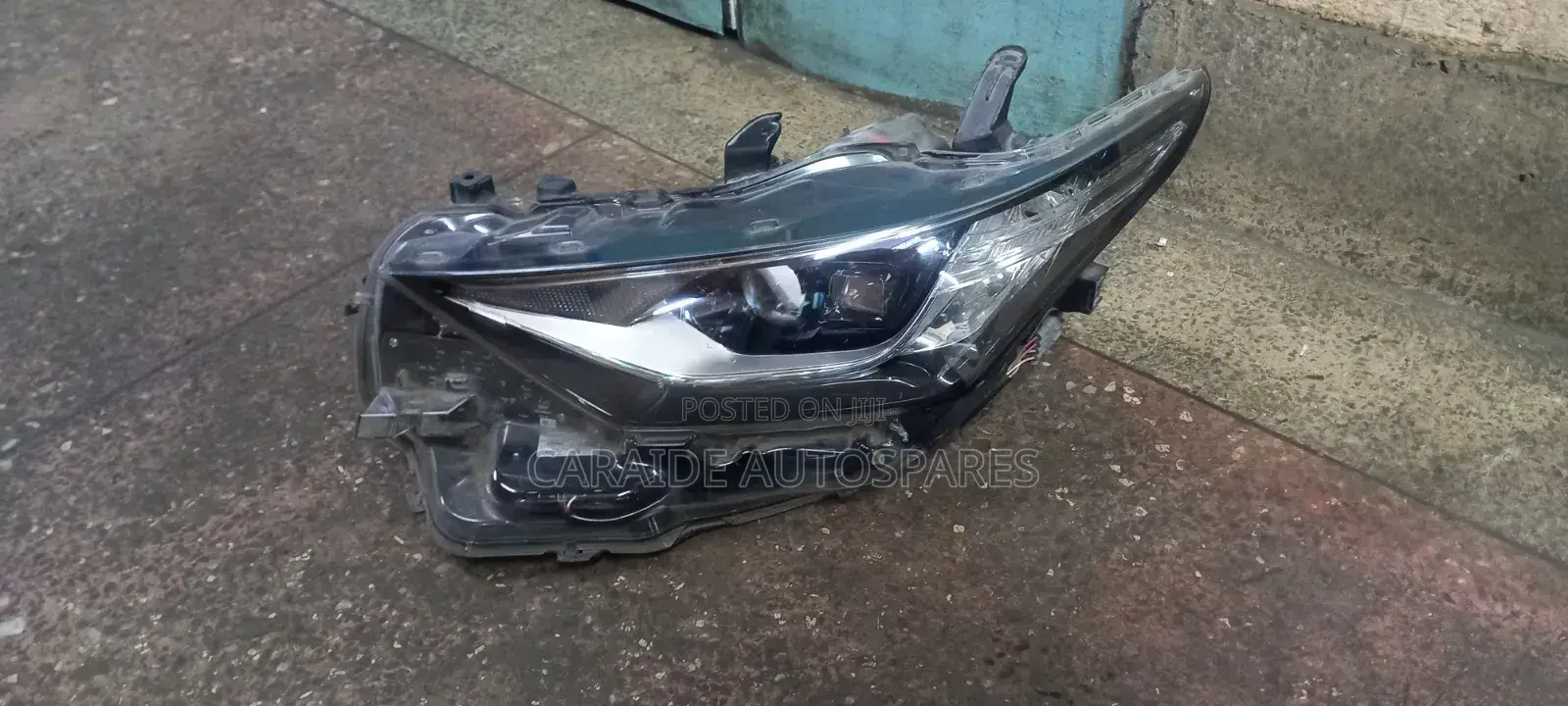 Auris 2017 Headlight
