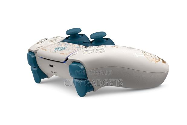 Genshin Impact Limited Edition Ps5 Controller - main view