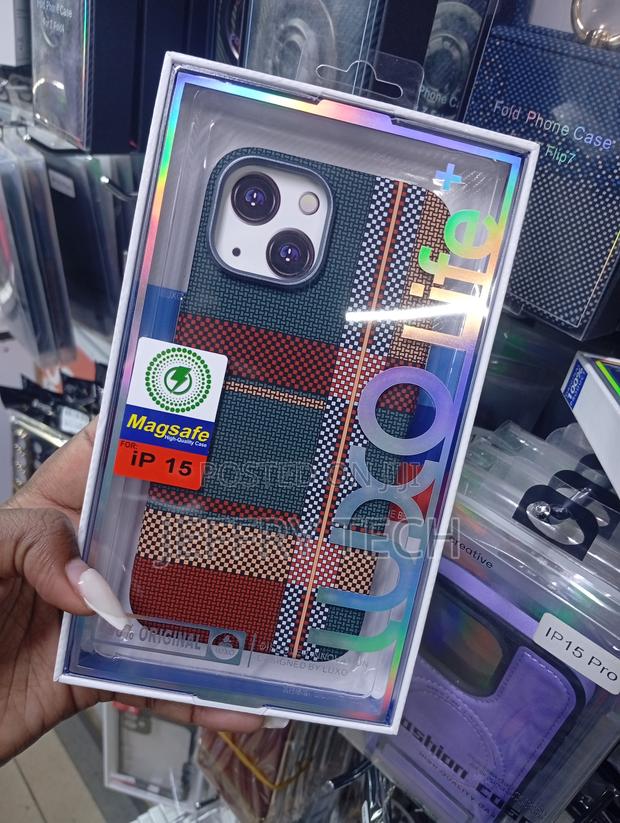Luxo Life Protective Smartphone Case Designed for the iPhone 15. - thumbnail 2