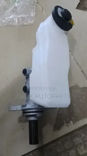 Brake Master Cylinder Hilux Vigo Straight Rh Pipe