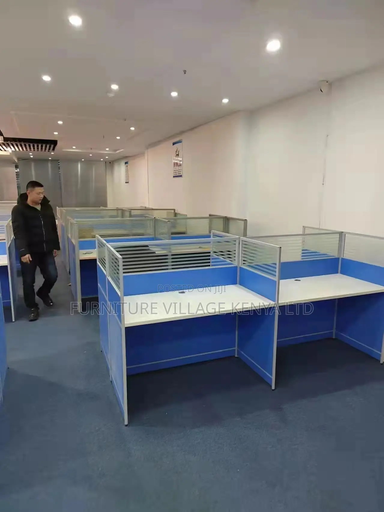 Modern 4-Seater Modular Blue Office Workstation