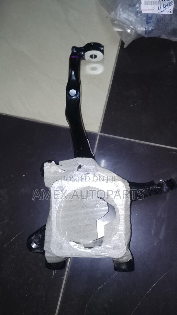 Steering Knuckle Toyota Land Cruiser Prado Kdj120 RHS- Genuine