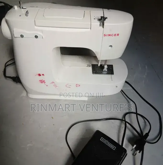 Singer M1605 Sewing Machine