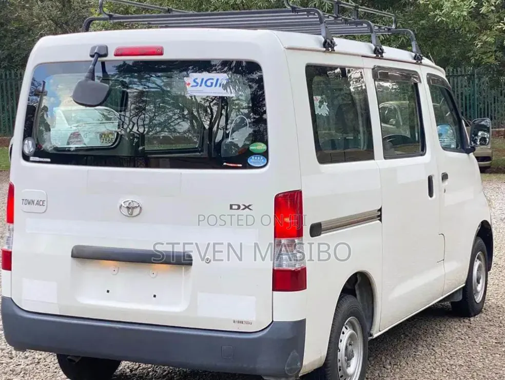 Toyota TownAce 2018 White