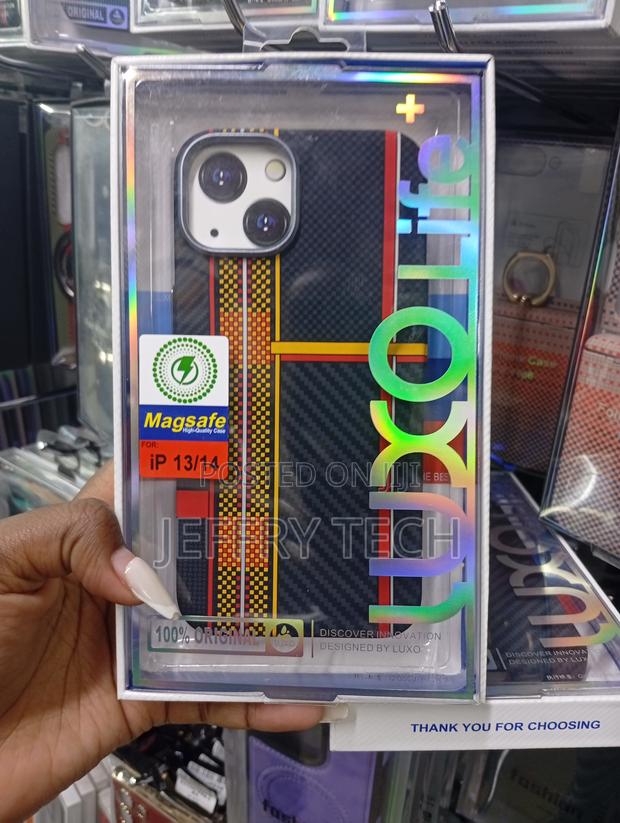 Luxo Carbon Fiber Tribal Magsafe Case for iPhone 13 or 14 Models.