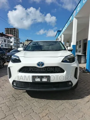 Toyota Yaris Cross 1.5 Hybrid AWD 2020 White
