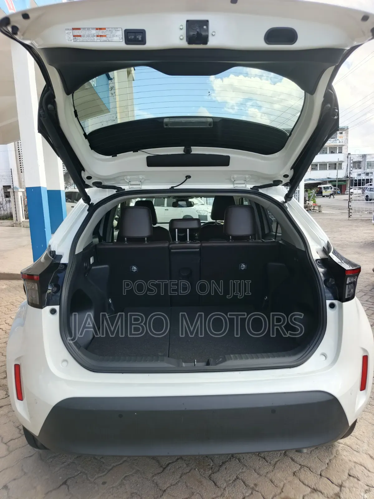 Toyota Yaris Cross 1.5 Hybrid AWD 2020 White