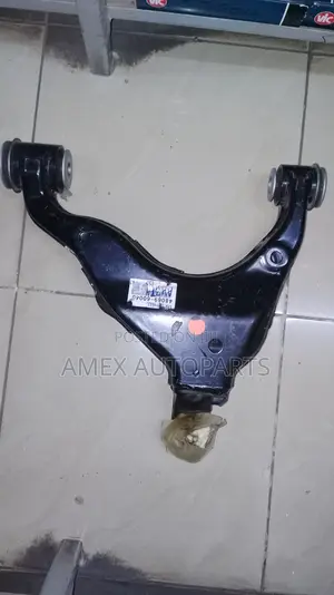 Control Arm Toyota Land Cruiser Prado 150b