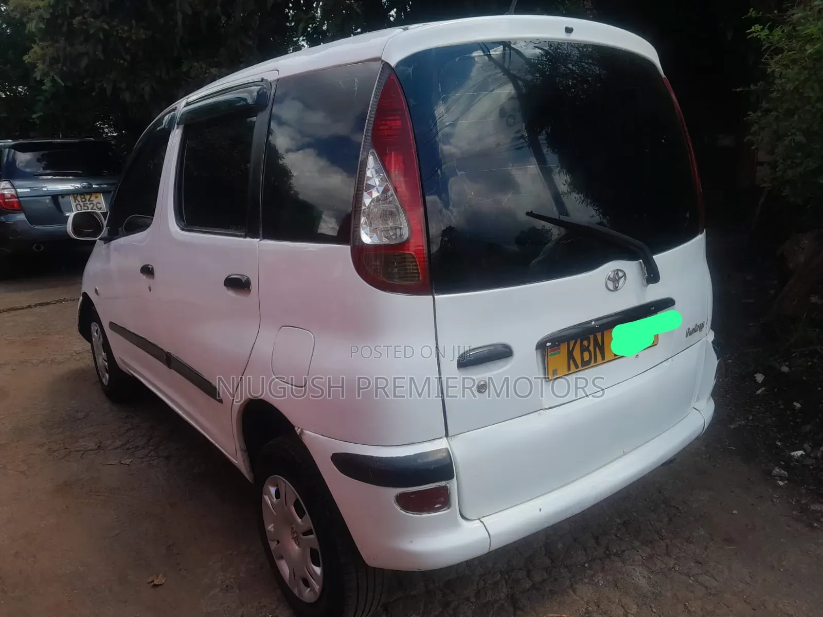 Toyota Fun Cargo 2003 White