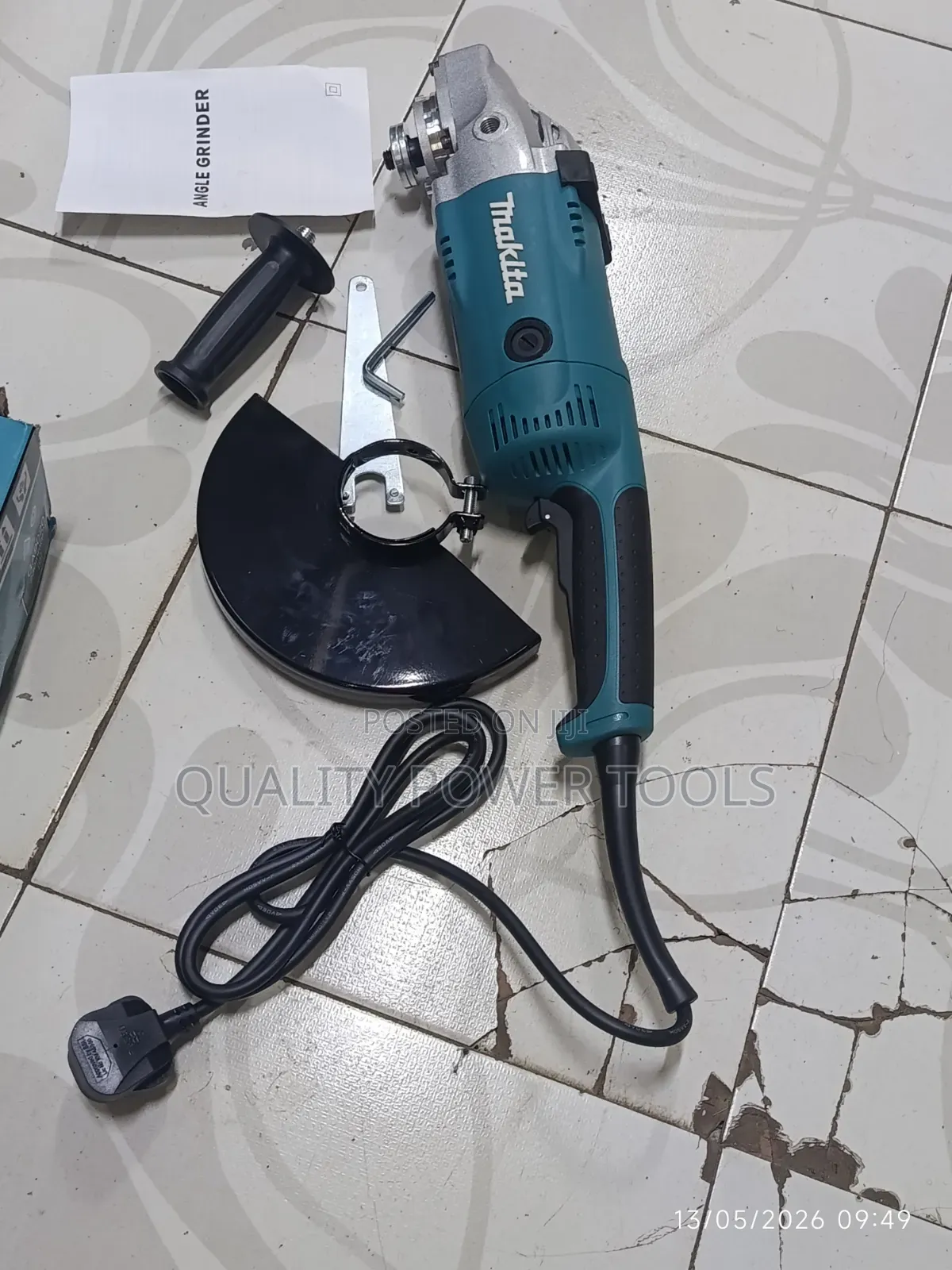 Makita Grinder 9 Inch