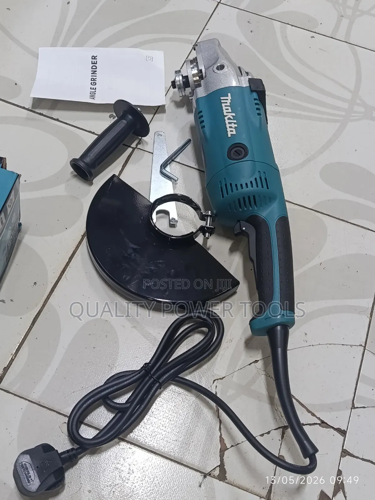 Makita Grinder 9 Inch