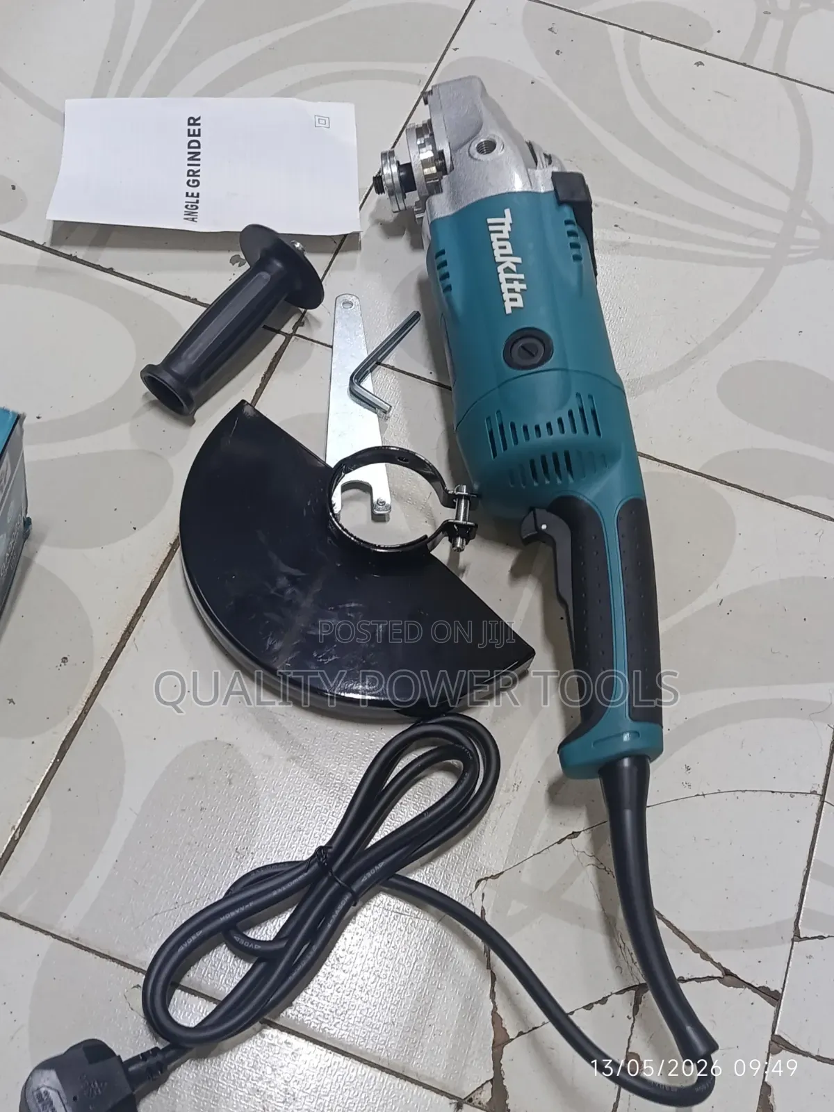 Makita Grinder 9 Inch